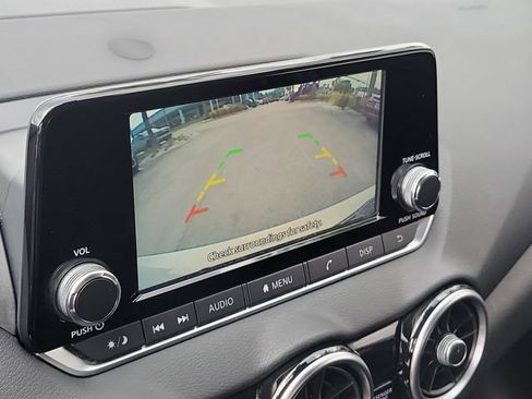 Used 2023 Nissan Sentra S FWD image 30