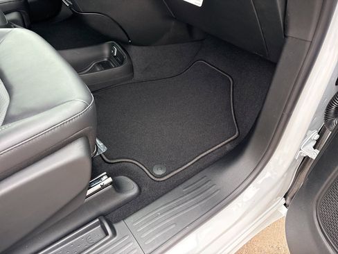 New 2026 Chrysler Pacifica Select image 25