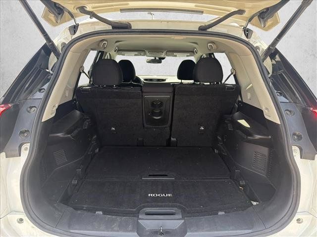 Used 2019 Nissan Rogue SV w/ Premium Package FWD image 19