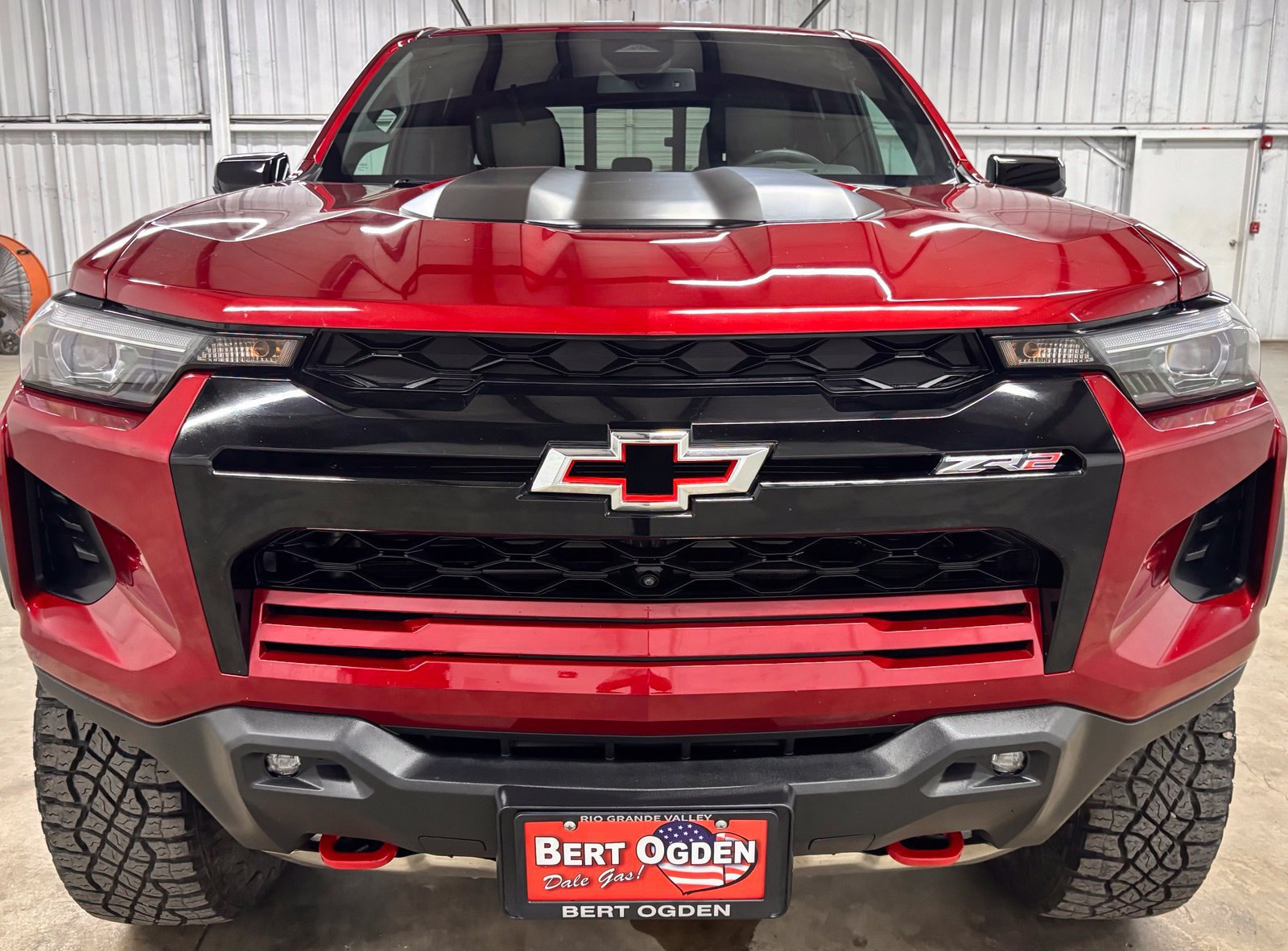 Used 2024 Chevrolet Colorado ZR2 w/ ZR2 Convenience Package III AWD/4WD image 2