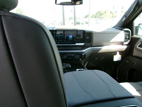 New 2026 Chevrolet Silverado 1500 LTZ w/ LTZ Premium Package image 16