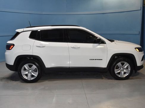 Used 2022 Jeep Compass Latitude w/ Convenience Group image 21