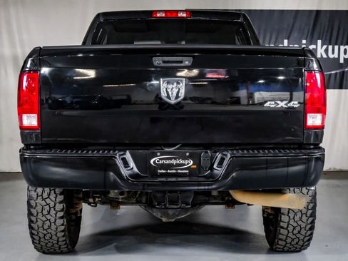 Used 2018 RAM 2500 Tradesman w/ Chrome Appearance Group AWD/4WD image 9