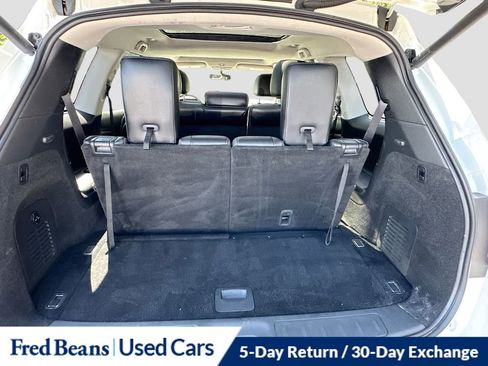 Used 2019 Nissan Pathfinder Platinum image 29