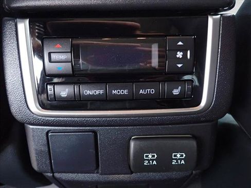 Used 2022 Subaru Ascent Limited w/ Technology Package AWD/4WD image 11
