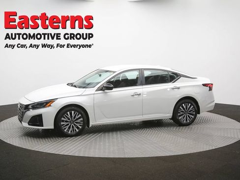 Used 2023 Nissan Altima 2.5 SV AWD/4WD image 43