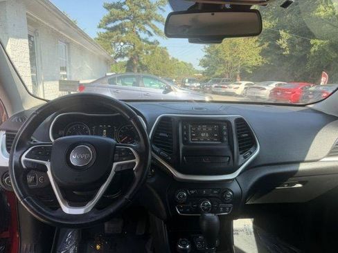 Used 2014 Jeep Cherokee Latitude w/ Comfort/Convenience Group AWD/4WD image 14
