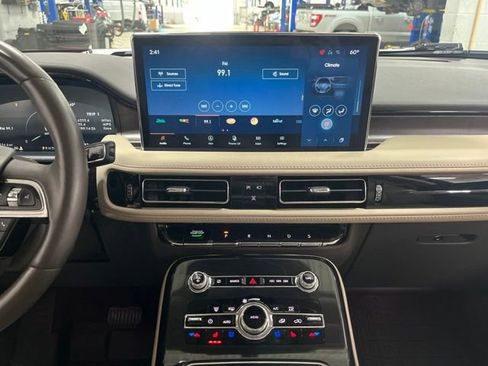 Used 2023 Lincoln Nautilus Reserve w/ Equipment Group 201A AWD/4WD image 44