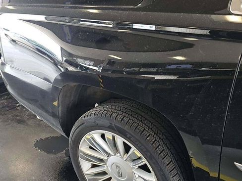 Used 2016 Cadillac Escalade ESV Platinum AWD/4WD image 32