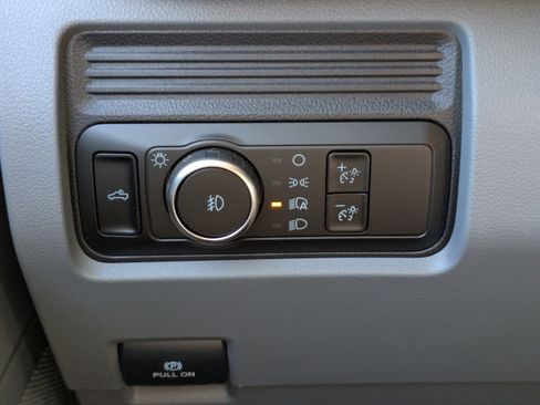 New 2025 Ford F250 XLT w/ FX4 Off-Road Package image 24