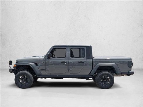 Used 2023 Jeep Gladiator Sport AWD/4WD image 8