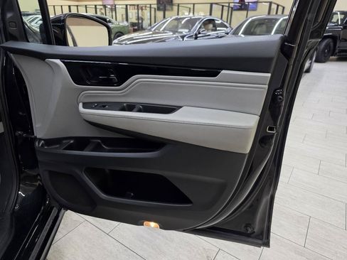 Used 2018 Honda Odyssey Elite image 40