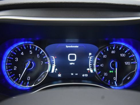 New 2027 Chrysler Pacifica Select AWD/4WD image 18