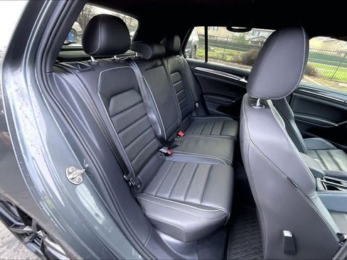 Used 2019 Volkswagen Golf R 4-Door image 27