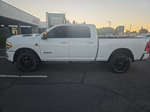 Used 2024 RAM 2500 Laramie w/ Night Edition AWD/4WD image 2