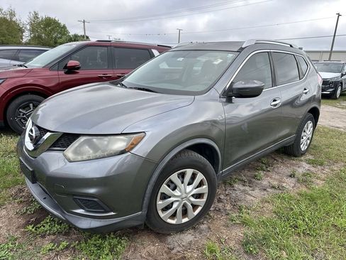 Used 2016 Nissan Rogue S w/ Appearance Package image 3