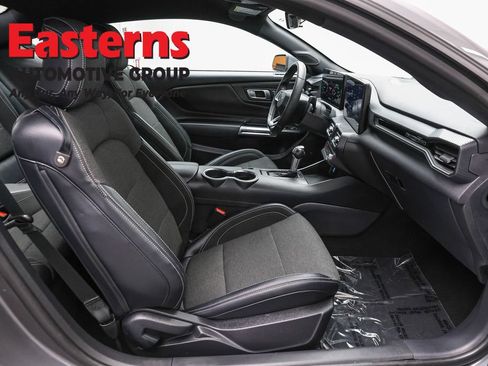 Used 2025 Ford Mustang Coupe RWD image 22