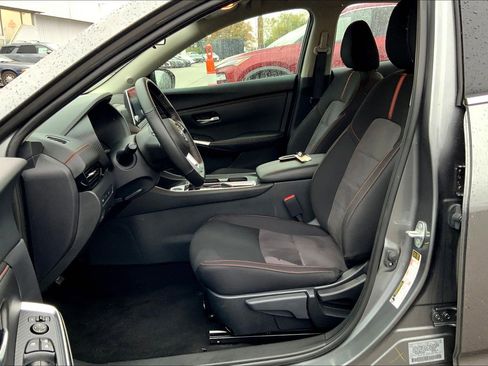 Used 2024 Nissan Sentra SR image 26