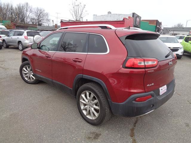 Used 2017 Jeep Cherokee Limited AWD/4WD image 4