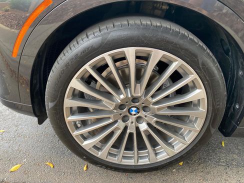 Used 2020 BMW X7 xDrive40i w/ Premium Package AWD/4WD image 26