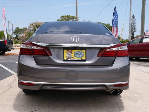Used 2017 Honda Accord EX image 6