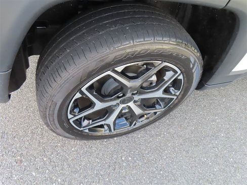 Used 2025 Jeep Compass Limited AWD/4WD image 8