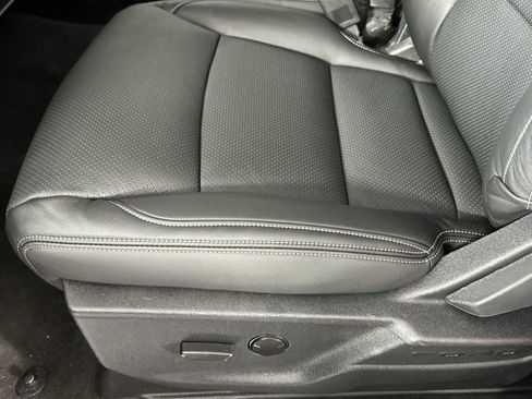 Used 2023 Ford F150 XLT image 12