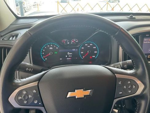 Used 2022 Chevrolet Colorado Z71 w/ Safety Package RWD image 6