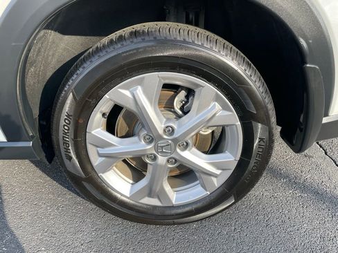 Certified 2024 Honda HR-V LX image 42