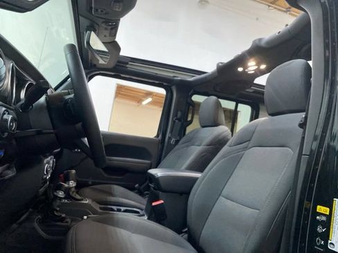 Used 2023 Jeep Wrangler Unlimited w/ Sun & Screen Package AWD/4WD image 27
