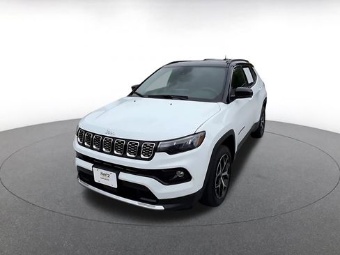 Used 2025 Jeep Compass Limited image 8