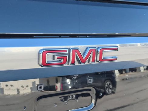 Used 2023 GMC Yukon XL Denali image 29