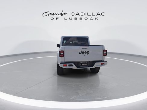 Used 2022 Jeep Gladiator Overland AWD/4WD image 8