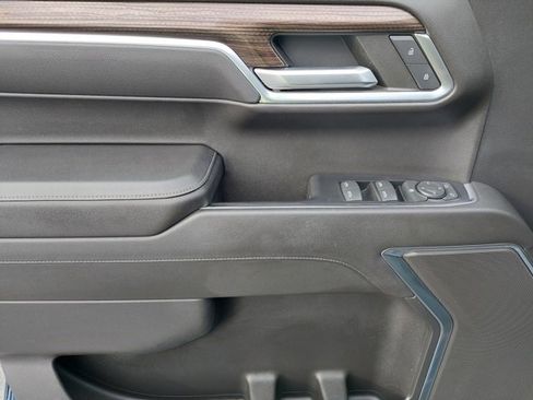 Used 2022 Chevrolet Silverado 1500 LT image 41