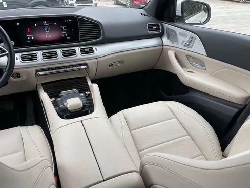 Used 2025 Mercedes-Benz GLE 350 4MATIC image 10