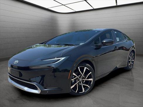 New 2025 Toyota Prius Plug-In Hybrid image 1
