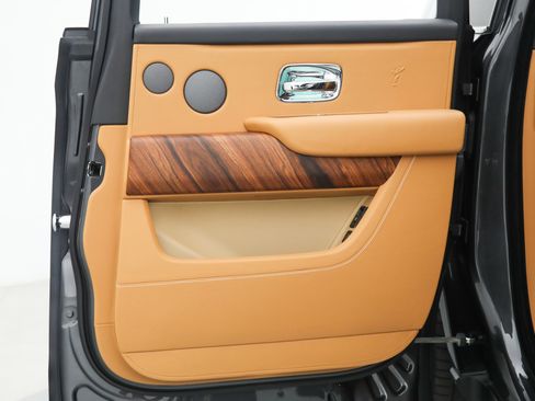 Used 2022 Rolls-Royce Cullinan image 22