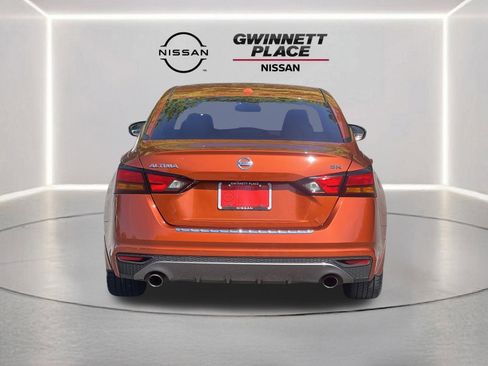 Used 2021 Nissan Altima 2.5 SR w/ SR Premium Package image 24