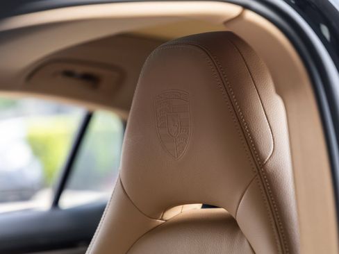 Certified 2023 Porsche Panamera 4 Platinum Edition AWD/4WD image 29