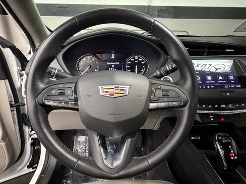 Used 2023 Cadillac XT4 Luxury image 26