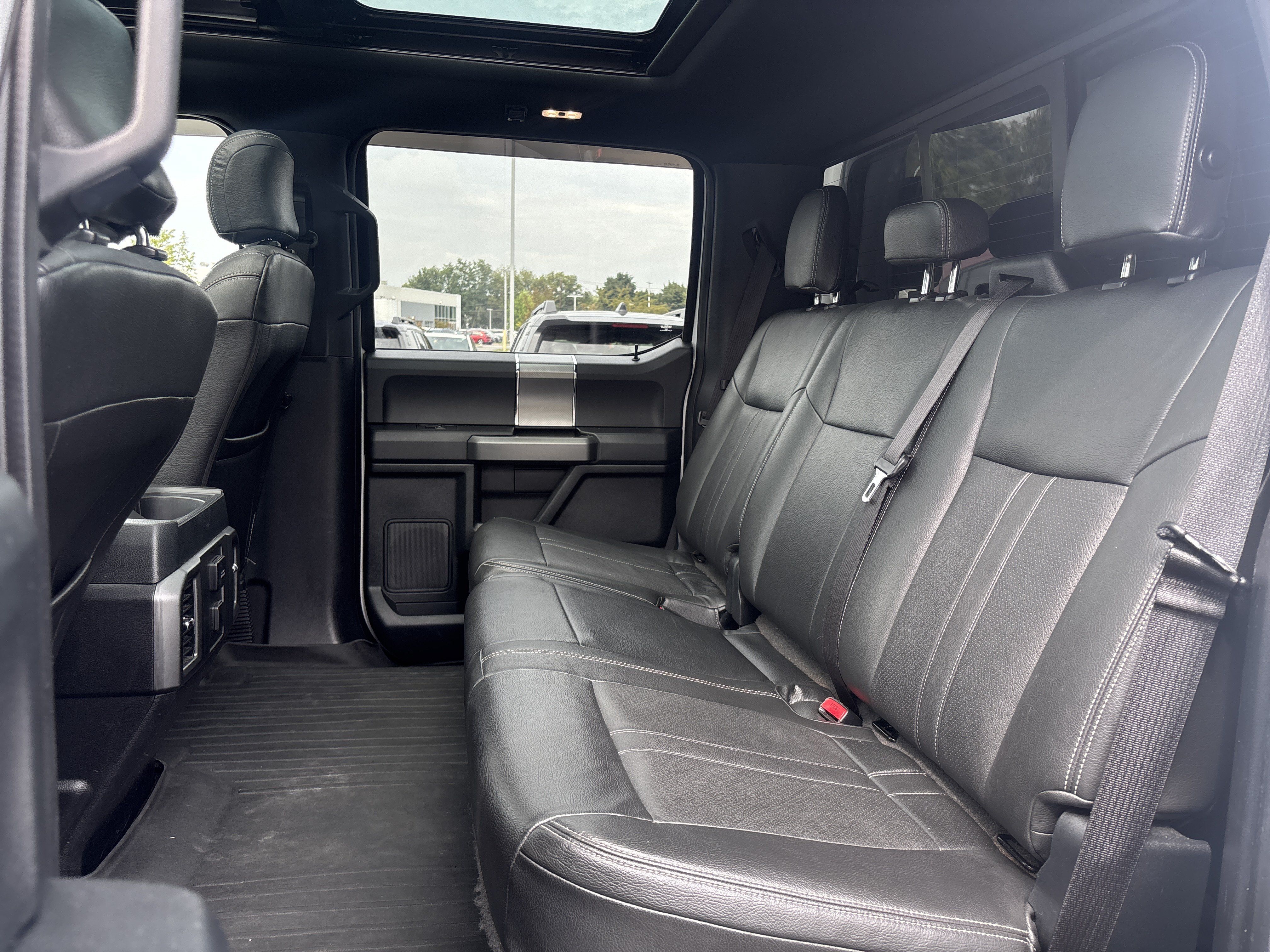 Used 2016 Ford F150 XLT w/ Equipment Group 302A Luxury AWD/4WD image 34