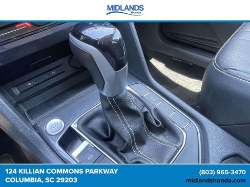 Used 2024 Volkswagen Tiguan SE FWD image 30