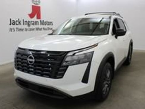 New 2026 Nissan Pathfinder SV FWD image 2