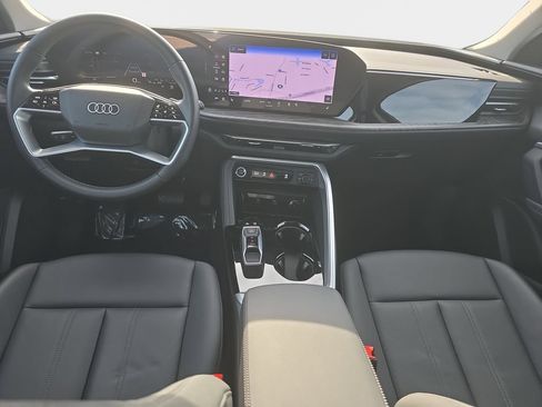 Certified 2025 Audi Q5 Premium w/ Premium Plus AWD/4WD image 9