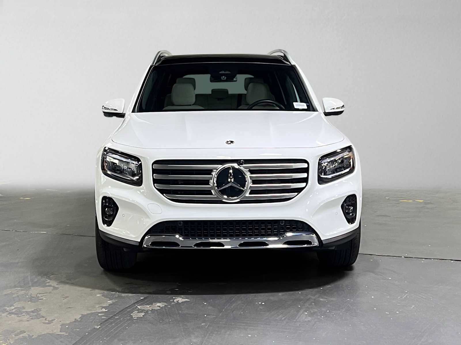 Used 2026 Mercedes-Benz GLB 250 4MATIC image 8