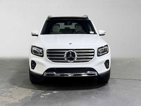 Used 2026 Mercedes-Benz GLB 250 4MATIC image 8