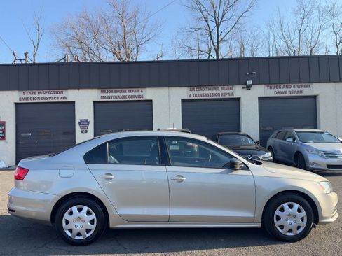 Used 2015 Volkswagen Jetta S image 7