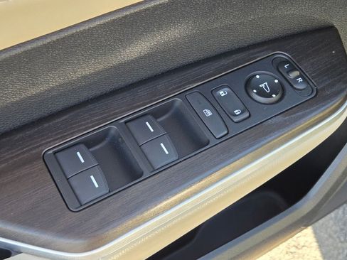 Used 2019 Honda Clarity Plug-In Hybrid image 23
