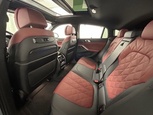 Used 2025 BMW X6 M60i image 34