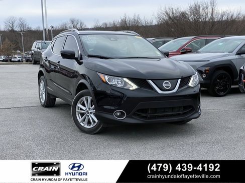 Used 2019 Nissan Rogue Sport SV w/ Technology Package image 1